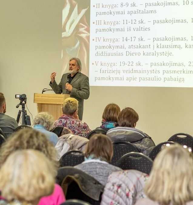 Prasidėjo Šventojo Rašto studijos