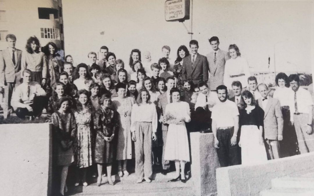 Biblijos mokykla ir studentų evangelizacijos mieste, 1991 – 1993 m.