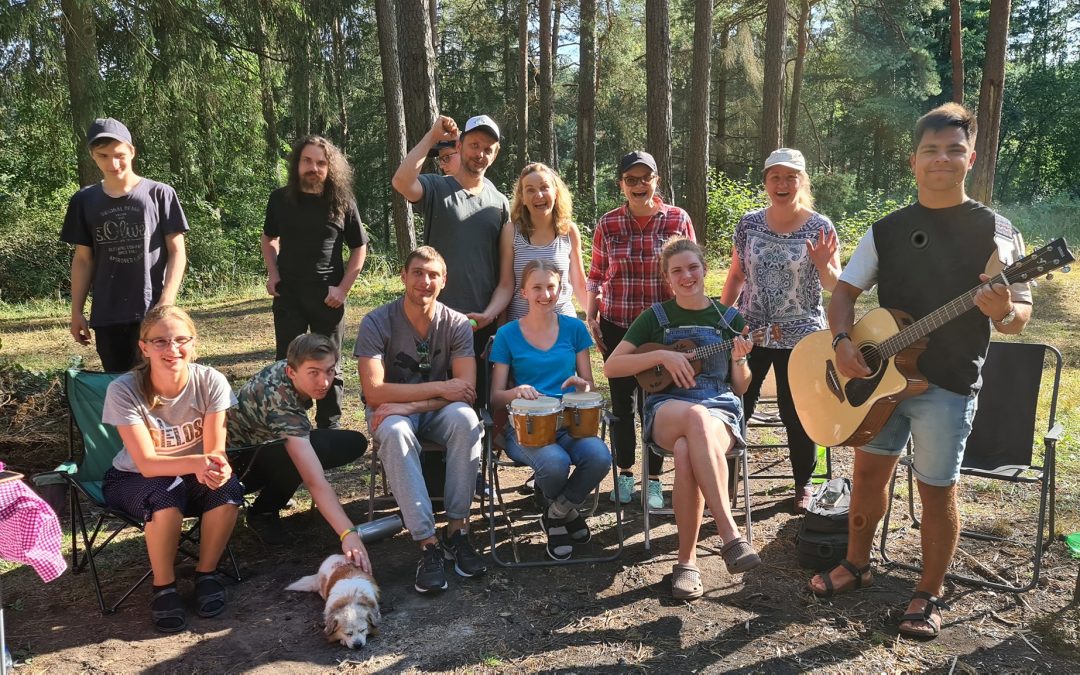 Akimirkos iš jaunimo turistinės stovyklos „Lūkesčiai” (Video pamokslas)